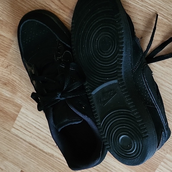 Nike sneakers for men size 8 - Picture 4 of 4